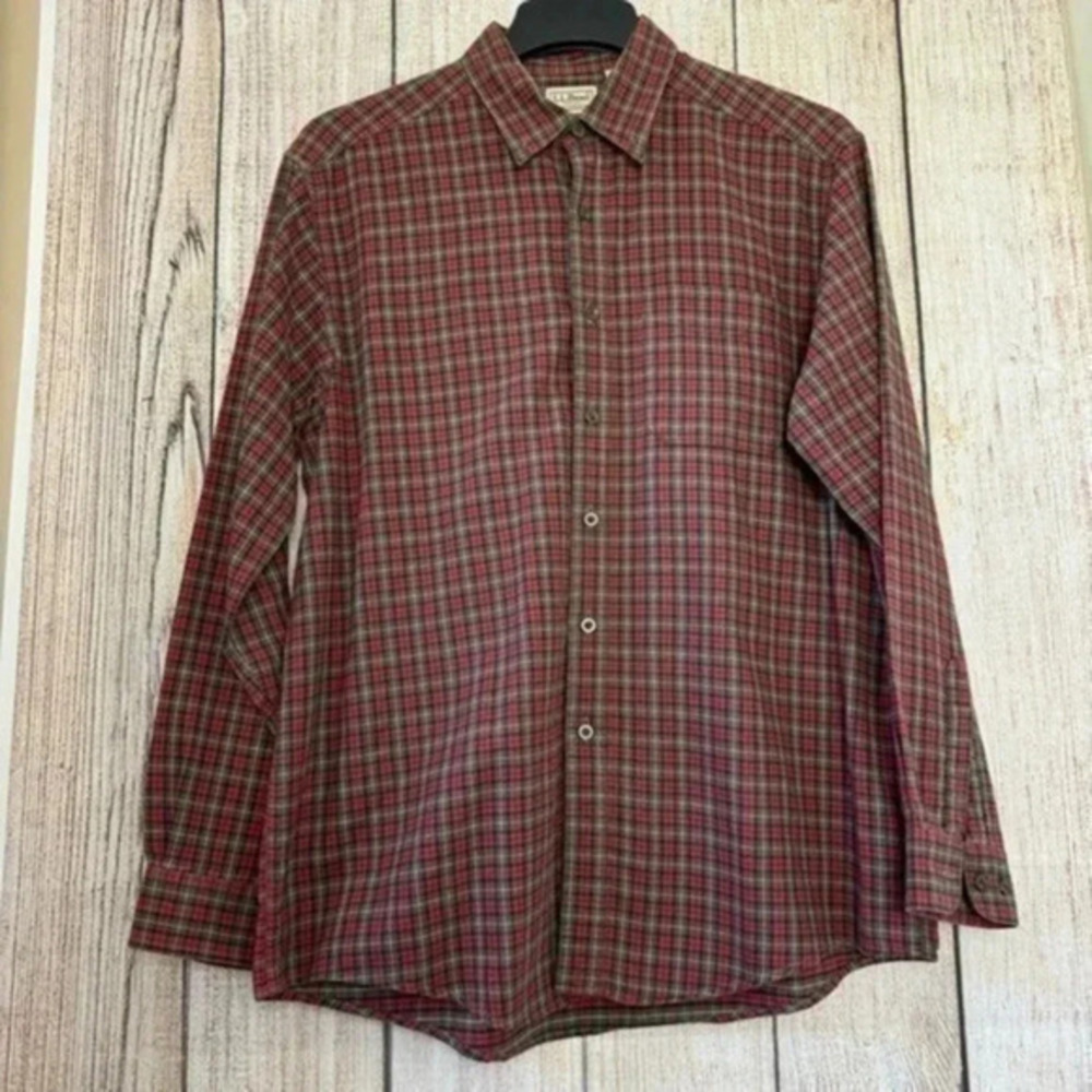 L.L Bean Mens Button down shirt size large